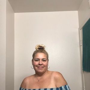 Meet your Posher, Dena